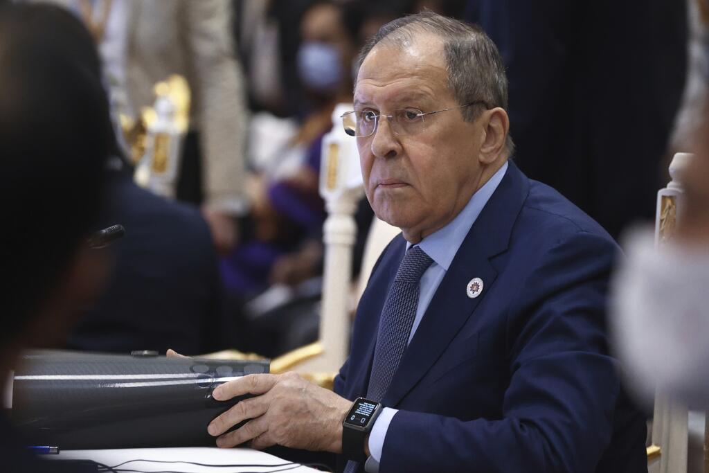 KK29 Phnom Pénh - Ruský minister zahraničných vecí Sergej Lavrov počas 12. summitu ministrov zahraničných vecí východnej Ázie v kambodžskom  Phnom Pénhe 5. augusta 2022. FOTO TASR/AP

In this photo released by Russian Foreign Ministry Press Service, Russian Foreign Minister Sergey Lavrov attends the 12th East Asia Summit foreign ministers' meeting in Phnom Penh, Cambodia, Friday, Aug. 5, 2022. (Russian Foreign Ministry Press Service via AP)
