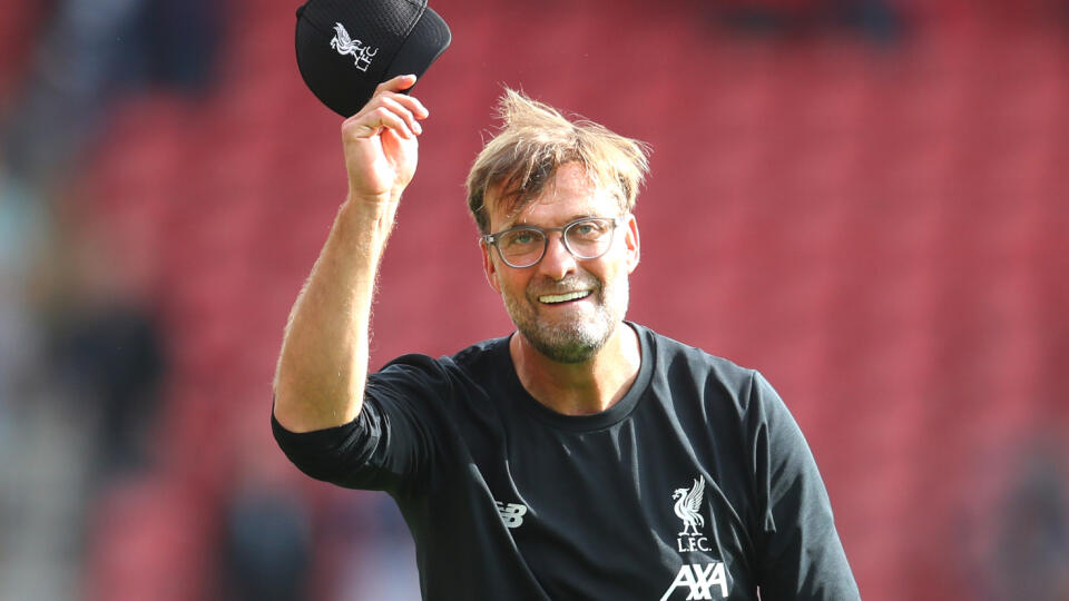 Manažér Jurgen Klopp, ktorý v minulej sezóne doviedol Liverpool FC k triumfu v Lige majstrov má platný kontrakt do roku 2022, no novú zmluvu doposiaľ nepodpísal. Čoraz častejšie sa začali objavovať špekulácie, že nahradí Joachima Löwa na lavičke nemeckej reprezentácie.