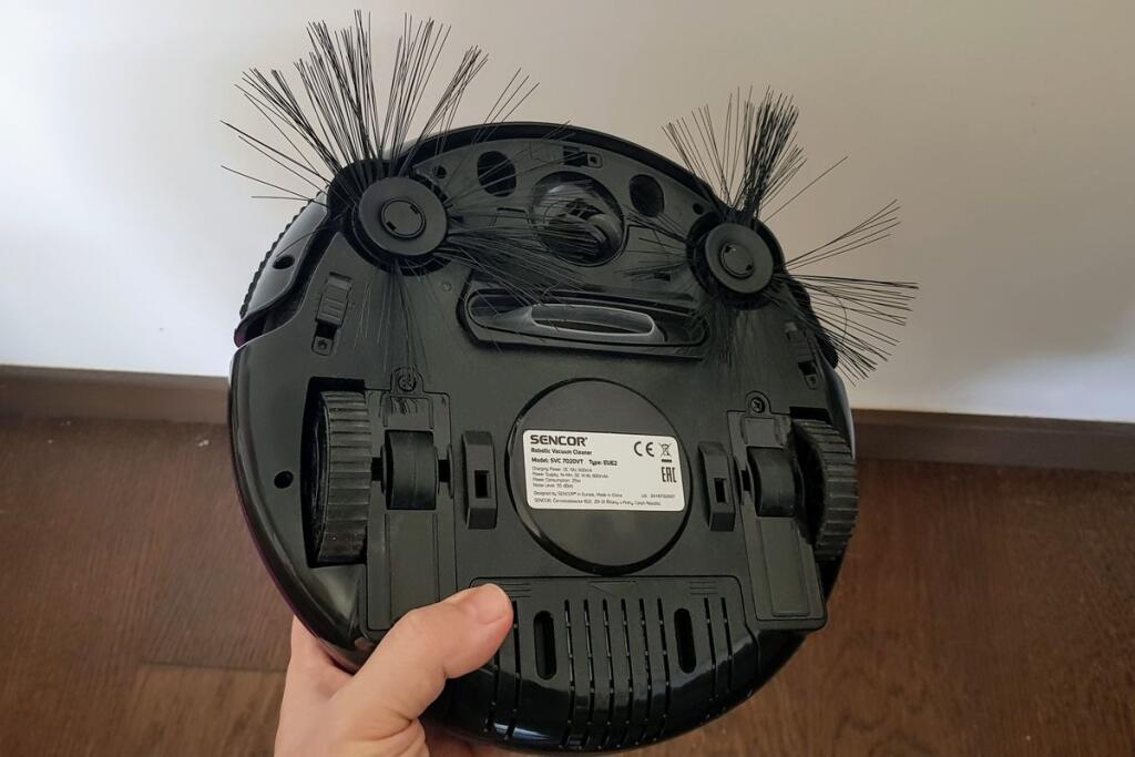 Sencor SVC 7020 VT a zvláštne kefy