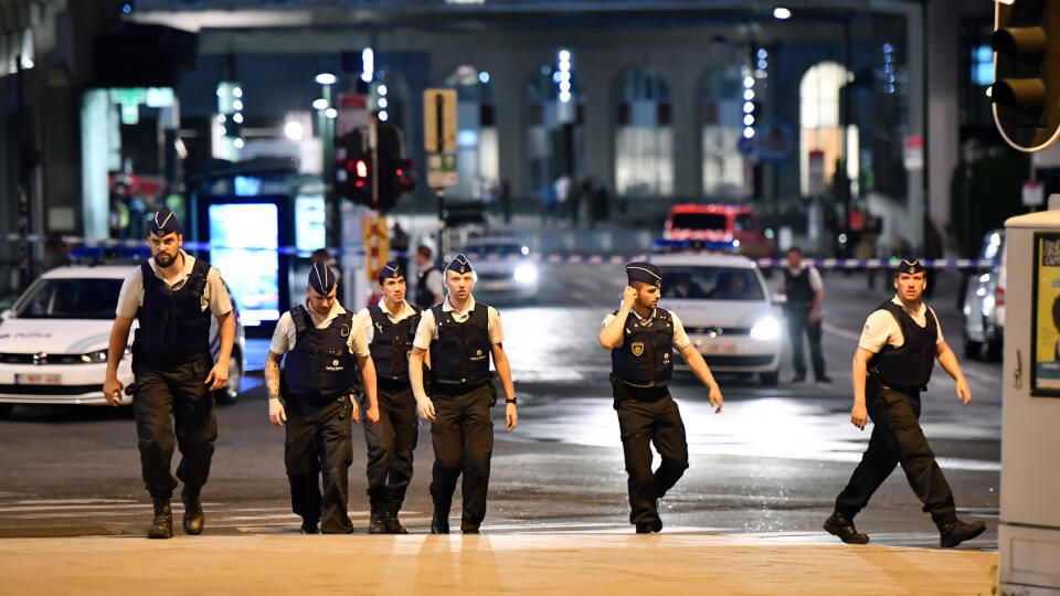 Belgická polícia zatýkala osoby spojené s futbalom.