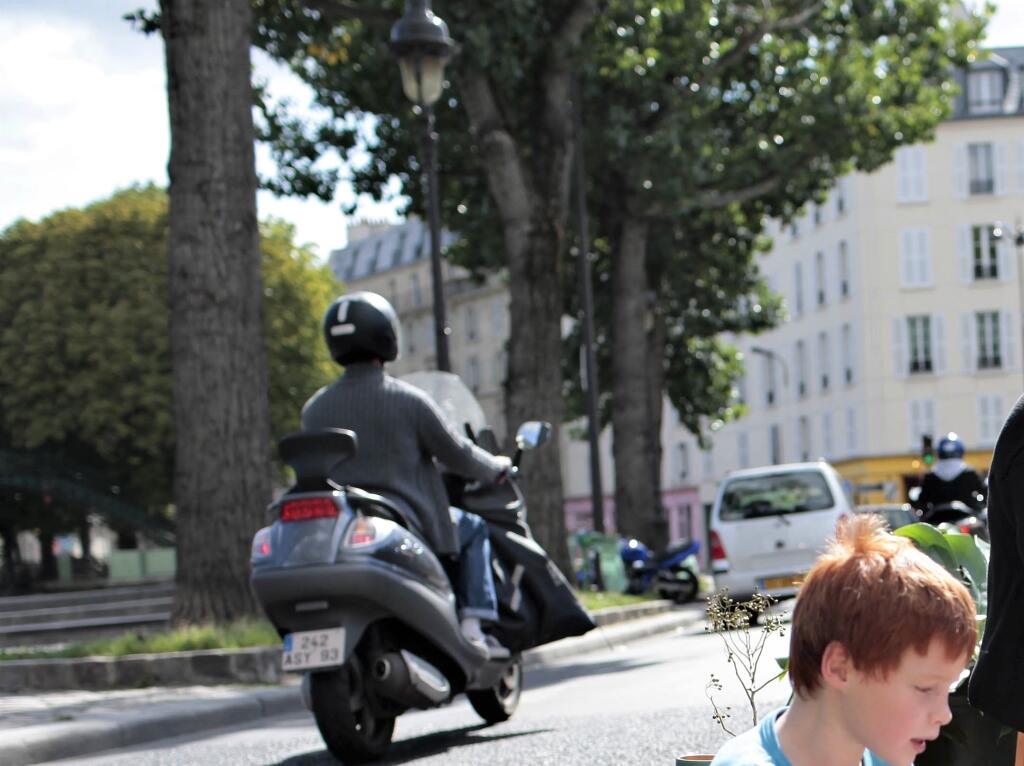 parkovanie,motocykel, Paríž