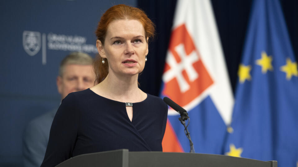 Na snímke generálna riaditeľka sekcie plánu obnovy Úradu vlády SR Lívia Vašáková počas tlačovej konferencie k vyhláseniu výzvy z Plánu obnovy a odolnosti SR na rekonštrukciu nemocníc 8. novembra 2022 v Bratislave. FOTO TASR - Pavel Neubauer