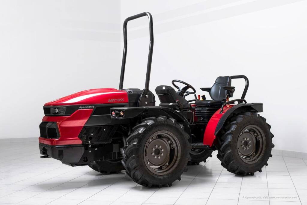 Nový model traktora AGT 1050, ktorý dizajnovalo štúdio Werkemotion
