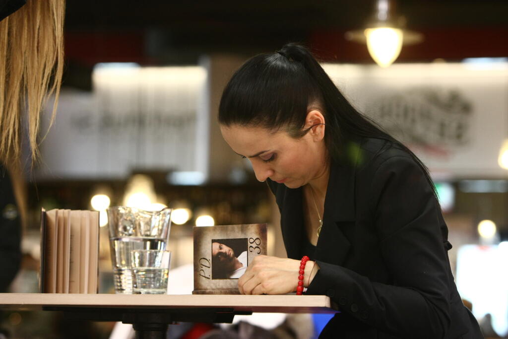 Autogramiada Marie Demitrovej v Bratisalavskom knyhkupectve Martinus na Obchodnej ulivi.