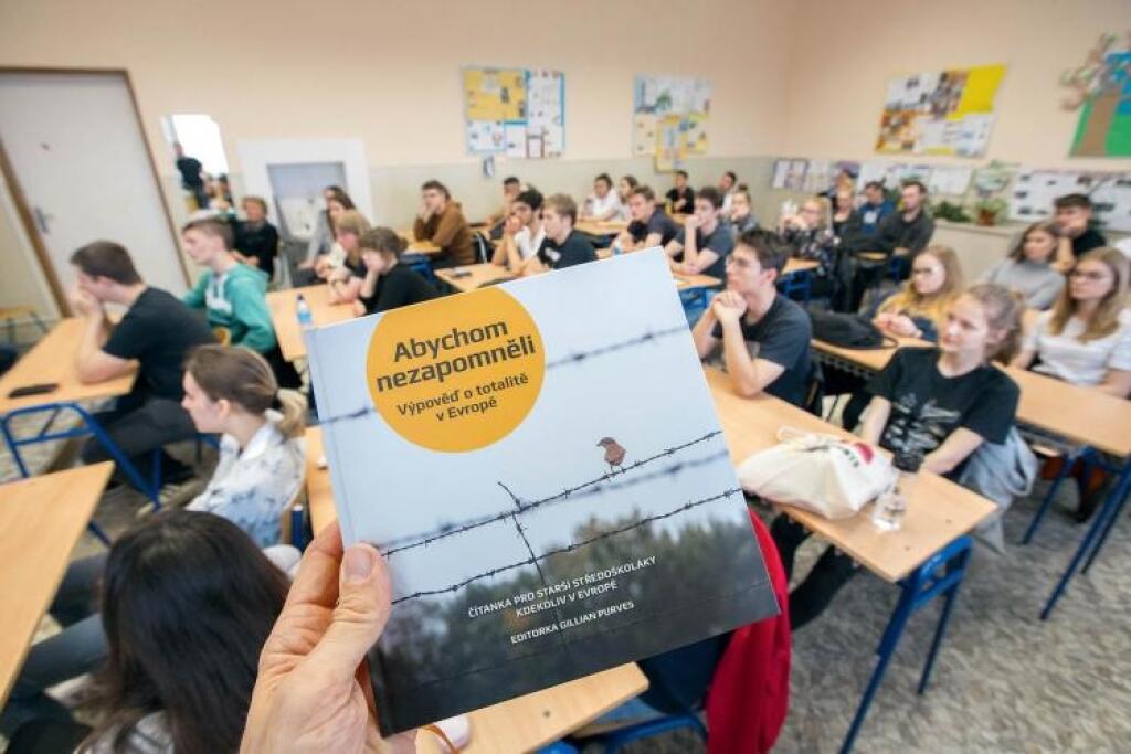 Historici: Totalita je bližšie, ako si myslíte