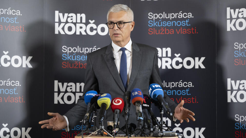 Na snímke diplomat a bývalý minister zahraničných vecí Ivan Korčok počas tlačovej konferencie 7. novembra 2023 v Bratislave. Ivan Korčok vyzbieral podpisy na svoju prezidentskú kandidatúru. Oznámil to na utorkovej tlačovej konferencii. Potrebný počet na kandidatúru je podľa zákona 15.000. Prezidentské voľby sa budú konať na budúci rok. FOTO TASR - Martin Baumann