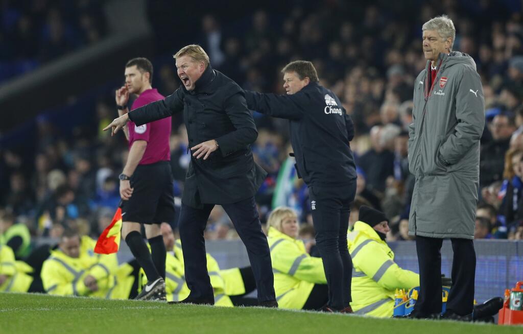 Ronald Koeman v časoch, keď bol trénerom Evertonu v anglickej Premier League
