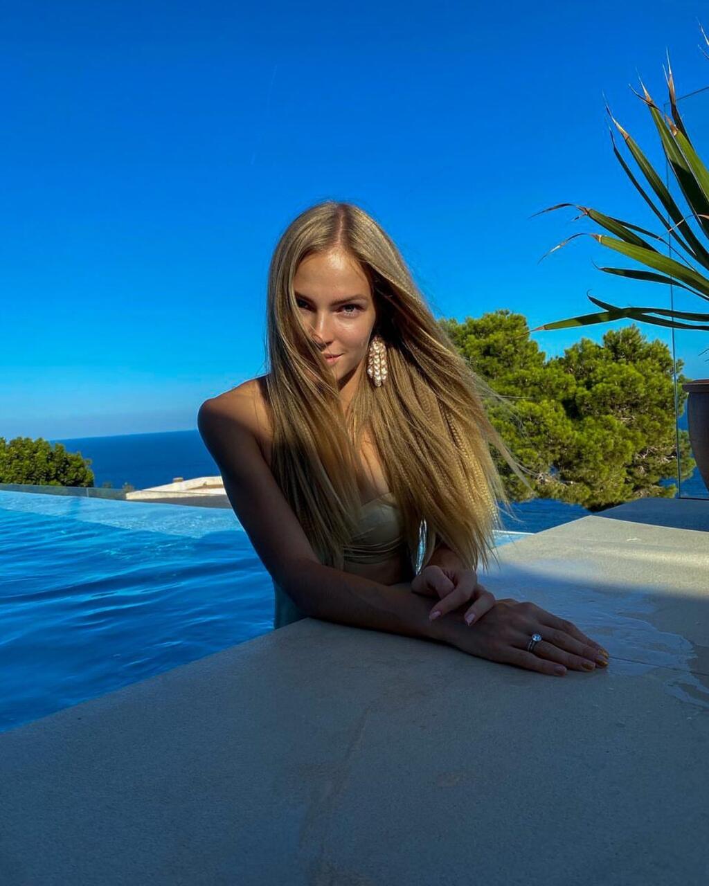 Darja Klišinová sa na Instagrame chváli aj postavou v plavkách.