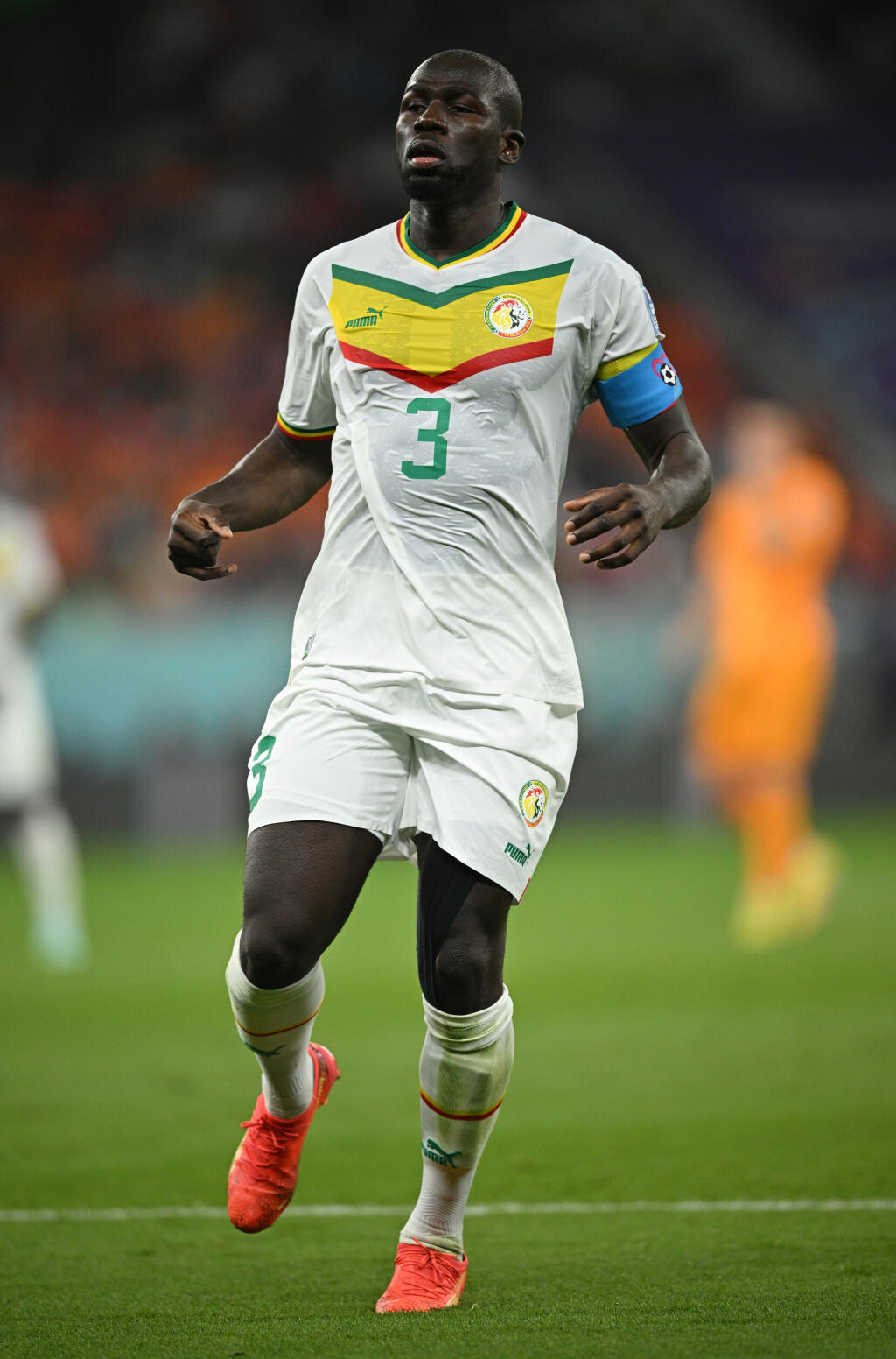 Kalidou Koulibaly sa narodil vo Francúzsku, no stopér londýnskej Chelsea reprezentuje Senegal.