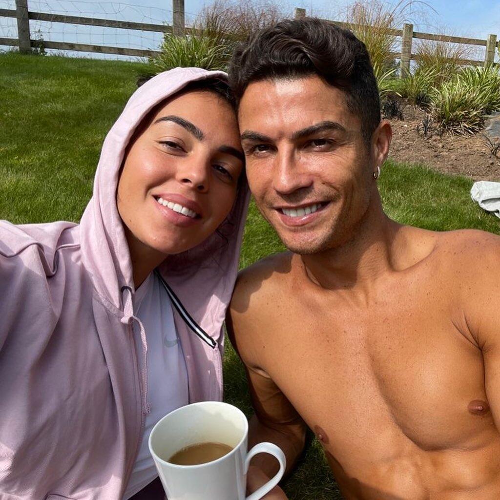Ronaldo sa na tomto mieste po prestupe do Manchestru ohrial len niekoľko dní. Po nich si musel nájsť nové bývanie, lebo sa kvôli ovciam nemohol vyspať.