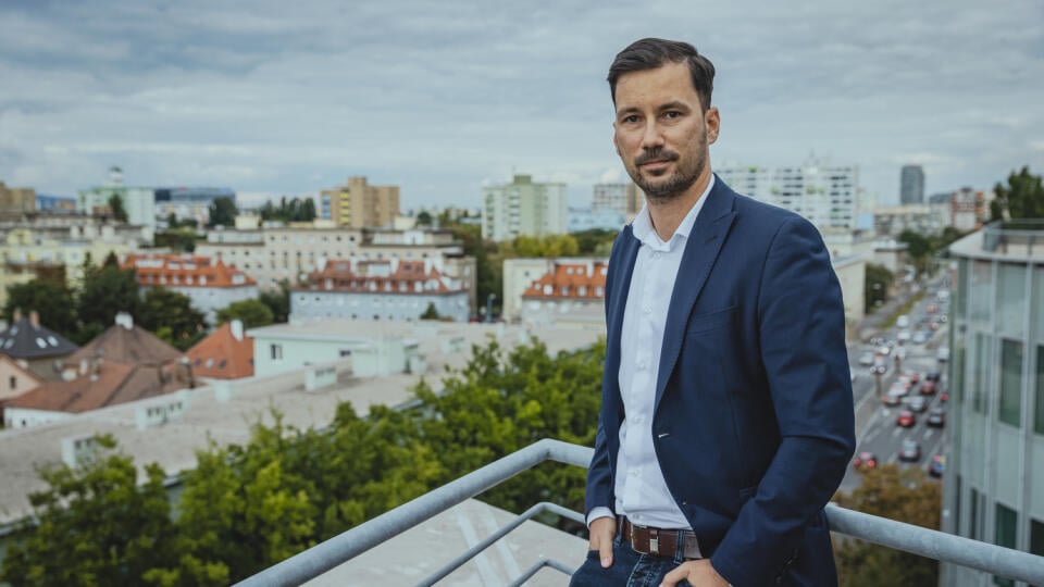 Na snímke predseda Rady slovenských exportérov, člen dozornej rady ZSSK Cargo a bývalý štátny tajomník Ministerstva zahraničných vecí a európskych záležitostí Slovenskej republiky, Lukáš Parízek.