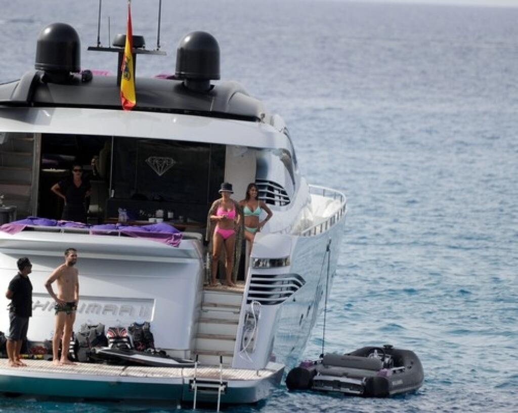 Lionel Messi and wife Antonela Roccuzzo spotted on a yacht in Ibiza