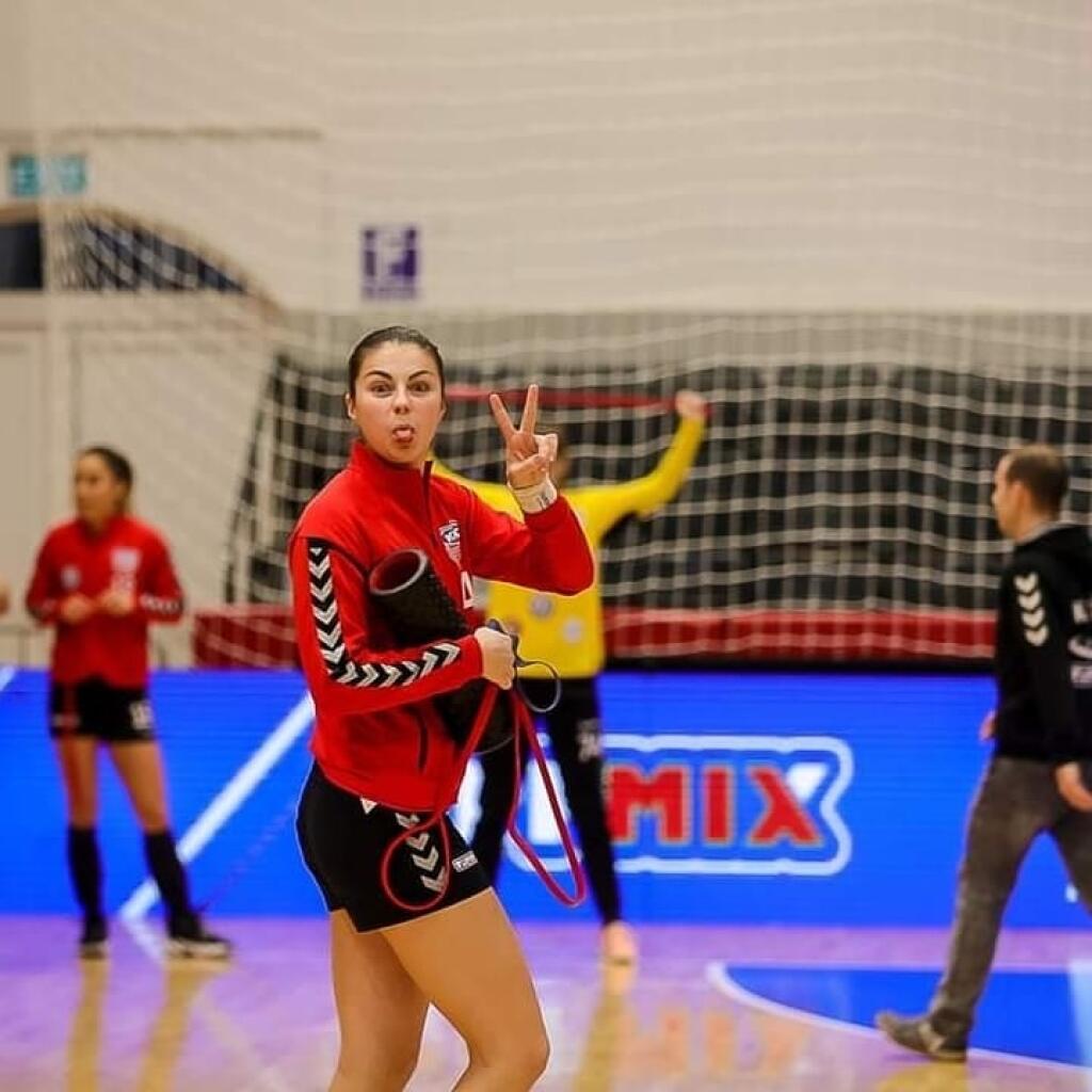 Počas svojej doterajšej kariéry získala viacero ocenení a okrem toho patrí k najkrajším slovenským športovkyniam.