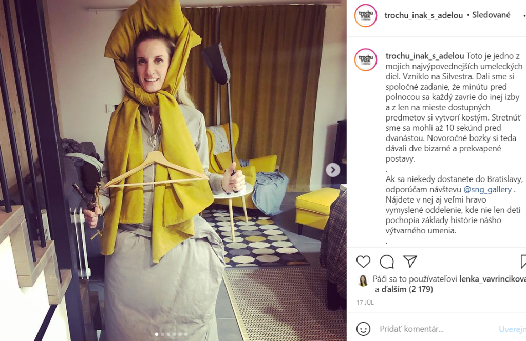 Adela objavila čaro sociálnych sietí a na fotografiách sa ukazuje aj v nie príliš lichotivých pózach.