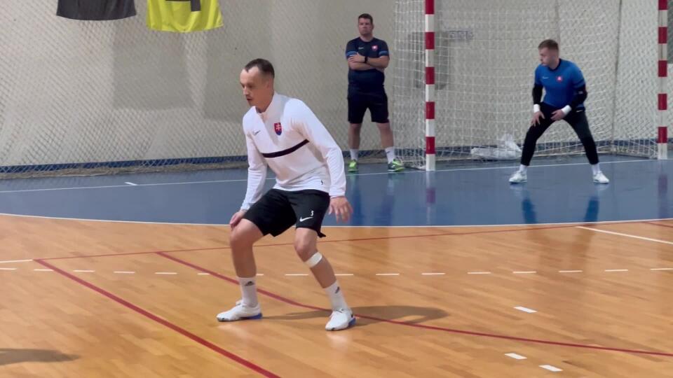 VIDEO Slovenskí futsalisti si už zatrénovali v chorvátskej pule