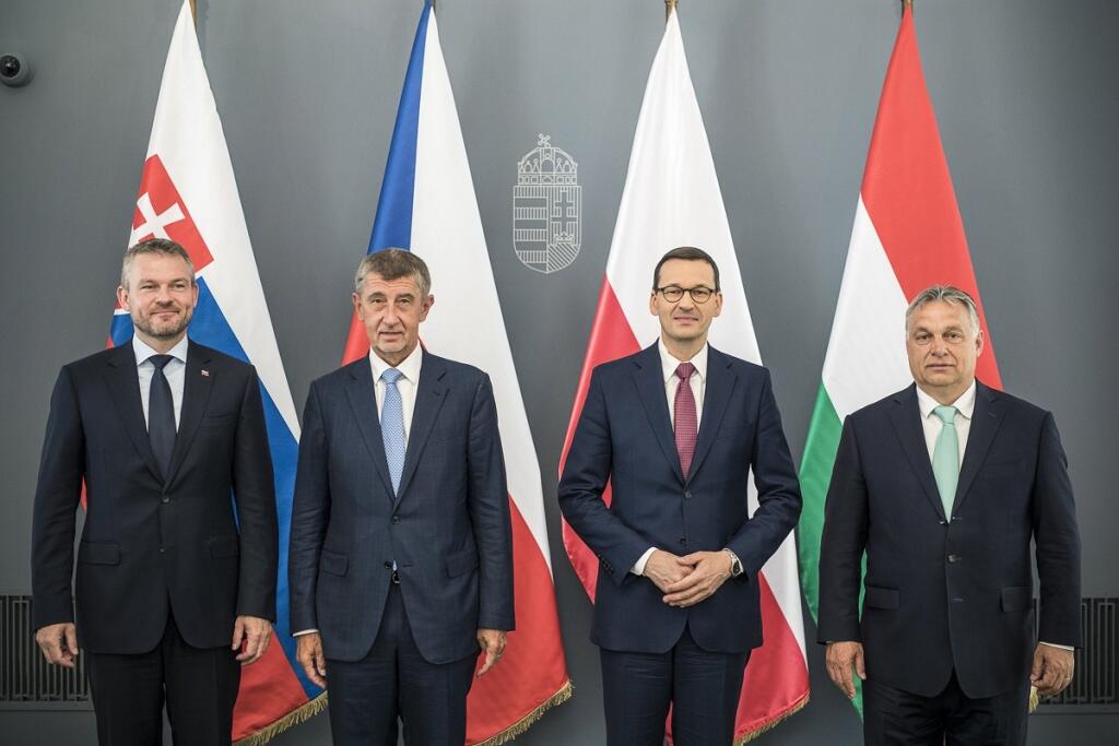 Poľský premiér Mateusz Morawiecki a maďarský premiér Viktor Orbán
