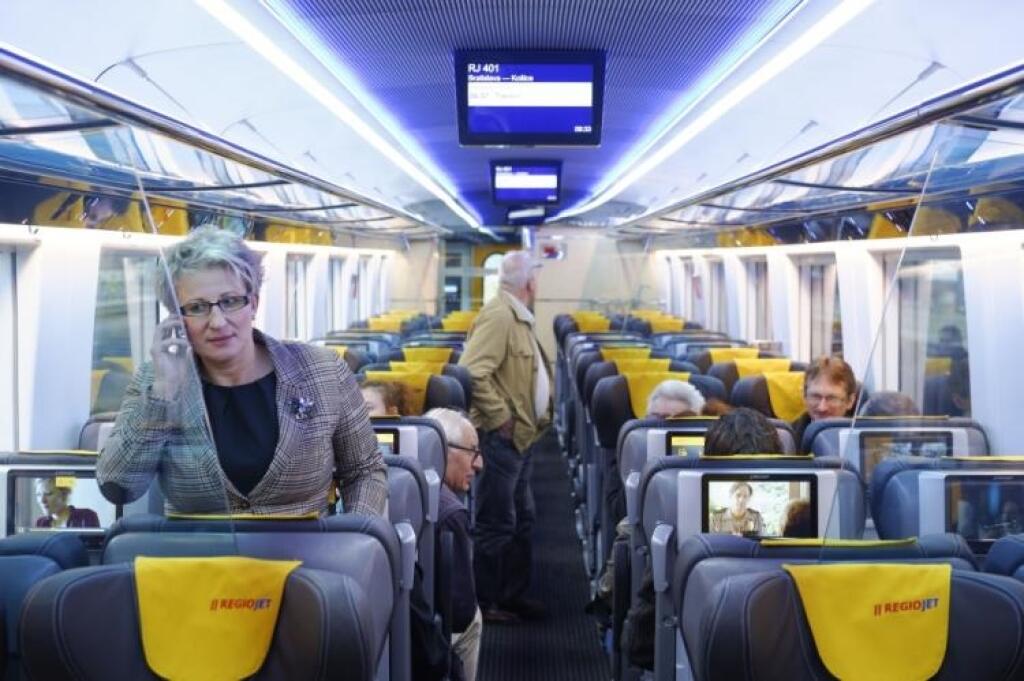 RegioJet chce vytlačiť štátne vlaky do Prahy, sľubuje lepšie a lacnejšie služby
