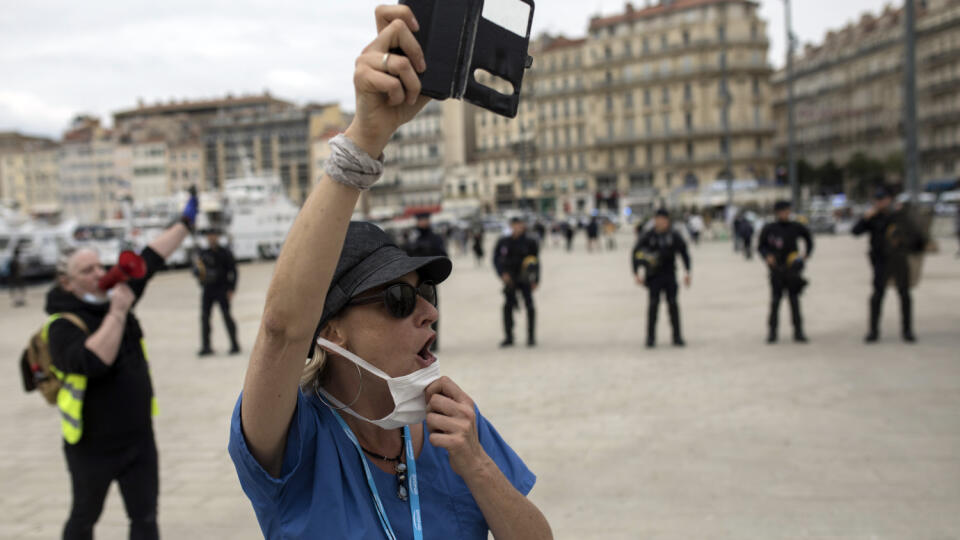 francúzska polícia rozohnanie demonštranti tzv. žltých viest protestné zhromaždenie Starý prístav Marseille