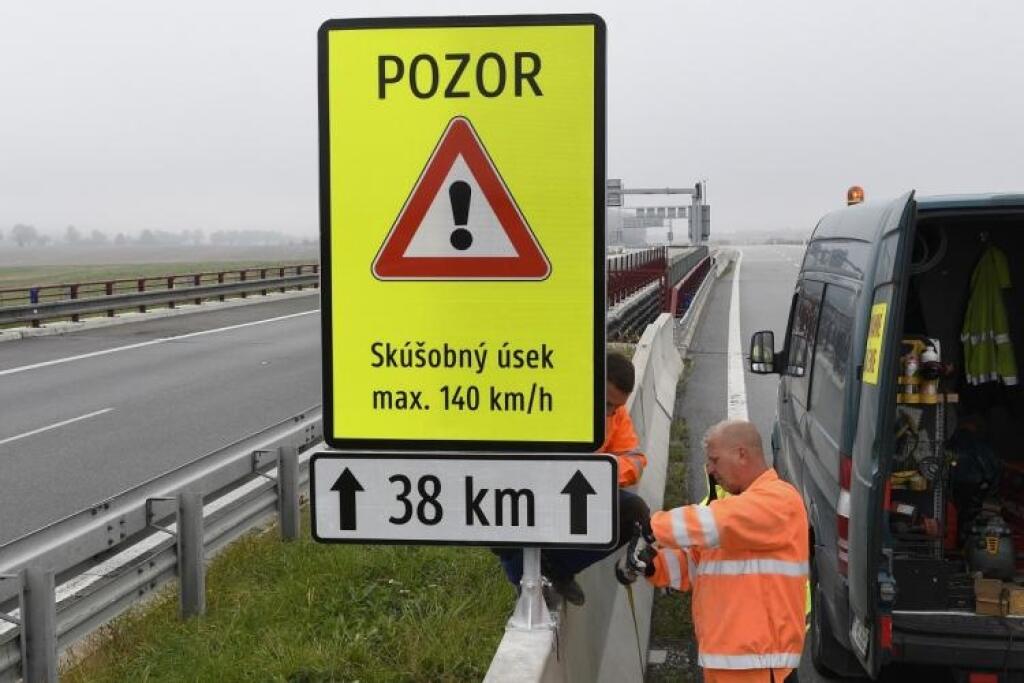 Kde diaľničnú známku netreba? Zadarmo jazdia aj Nemci, ale po iných cestách