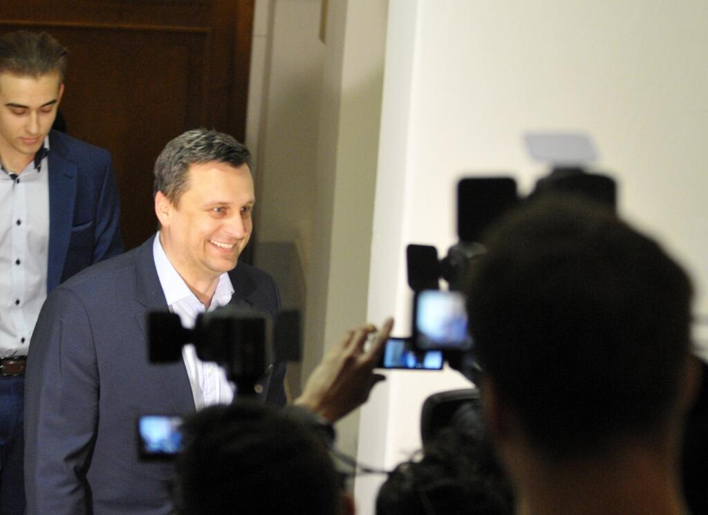 Predseda strany SNS Andrej Danko v centrále