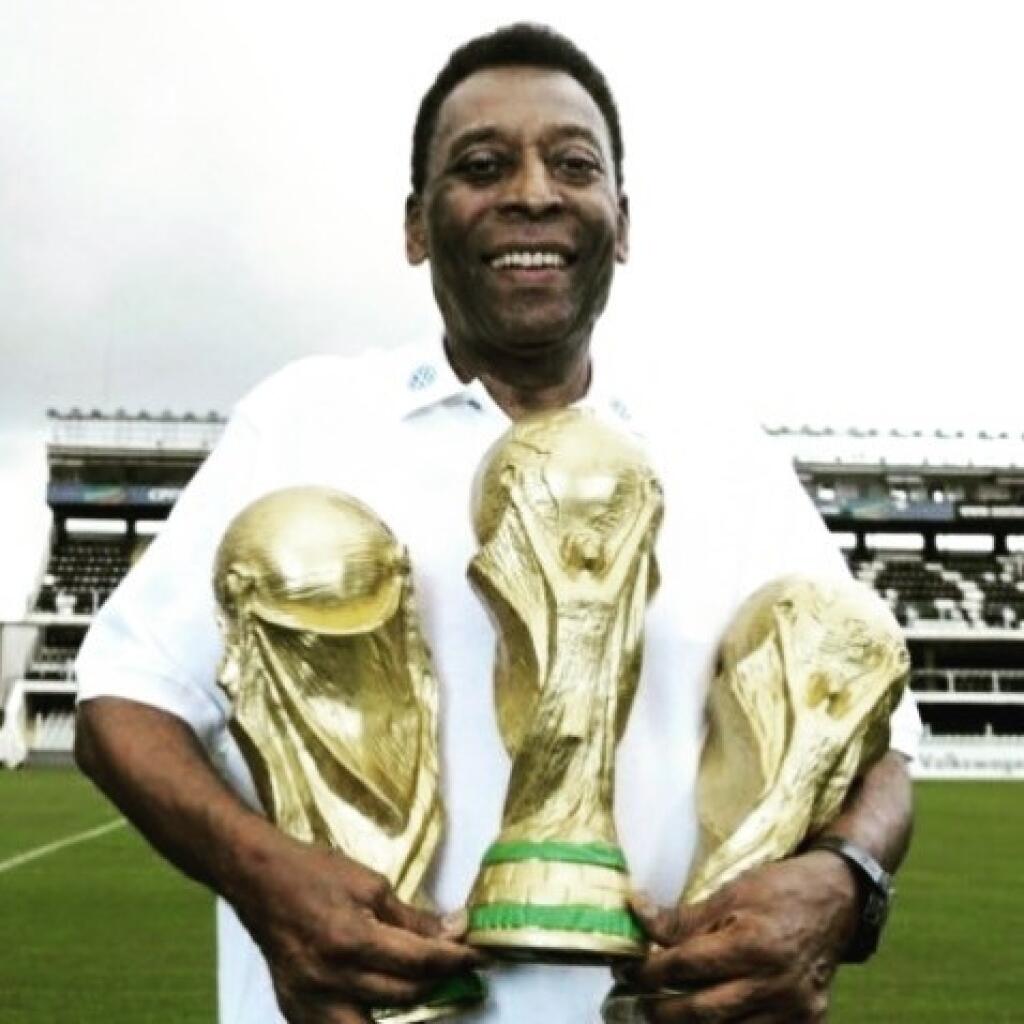 Pelé počas svojej kariéry vsietil vo všetkých zápasoch dohromady 1283 gólov.
