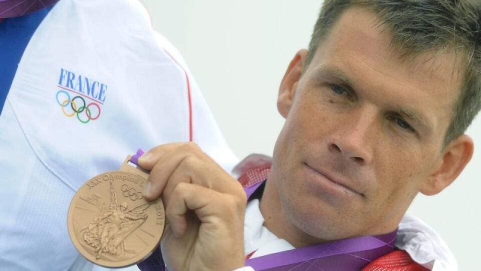 Slovenský vodný slalomár Michal Martikán (na snímke) získal 31.júla 2012 na OH 2012 v Londýne bronzovú medailu v C1. Obhajca titulu z Pekingu 2008 skonèil vo finále na treom mieste so stratou 1,25 s na svojho ve¾kého rivala Francúza Tonyho Estangueta, ktorý sa tešil z tretieho olympijského zlata. Striebro patrí najrýchlejšiemu zo semifinále Nemcovi Siderisovi Tasiadisovi. FOTO TASR - Martin Baumann
