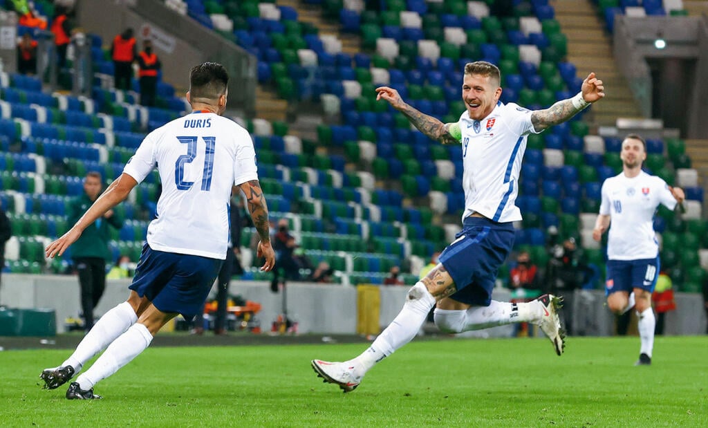 Michal Ďuriš vystrelil gólom do siete Severného Írska postup Slovenska na európsky šampionát.