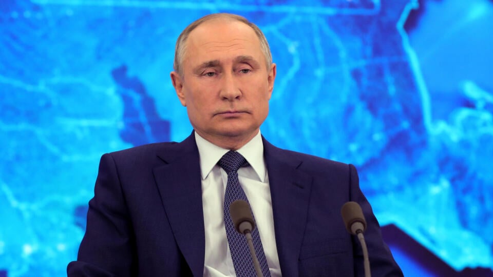 JB 25 Moskva - Ruský prezident Vladimir Putin počas video výročnej tlačovej konferencie v Moskve 17. decembra 2020. Tento rok však bude mať pre koronavírusovú pandémiu podobu videokonferencie. FOTO TASR/AP
Russian President Vladimir Putin speaks via video call during a news conference in Moscow, Russia, Thursday, Dec. 17, 2020. This year, Putin attended his annual news conference online due to the coronavirus pandemic. (Aleksey Nikolskyi, Sputnik, Kremlin Pool Photo via AP)