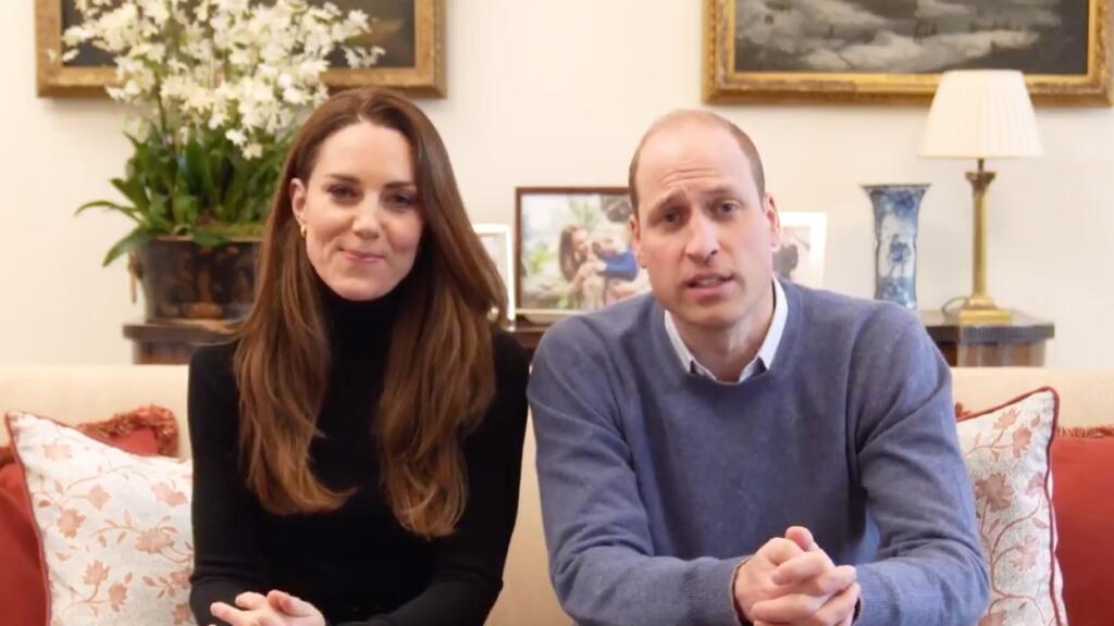 William a Kate ukázali časť interiéru svojho domova počas pandémie, keď viedli videohovory.