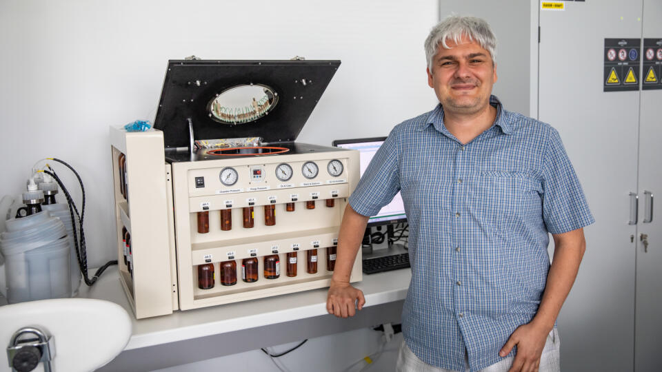 Biochemik Pavol Čekan, zakladateľ spoločnosti MultiplexDX, ktorá sa venuje vývoju presnejšej diagnostiky rakoviny. Vďaka jeho špičkovým znalostiam vedel pohotovo vyvinúť aj slovenské testy na koronavírus.