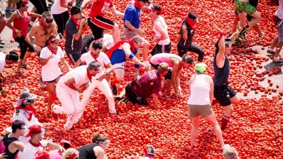 La Tomatina v nevadskom Rene.