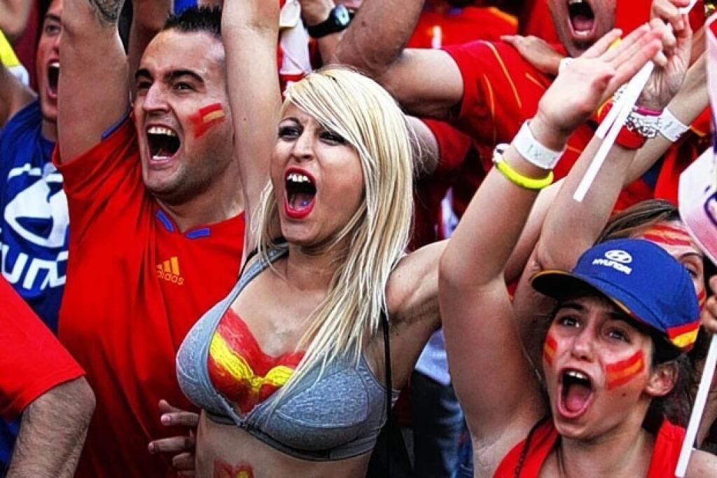 FOTO Najsexi fanúšičky na MS vo futbale: Po góloch ukazujú svoje krivky