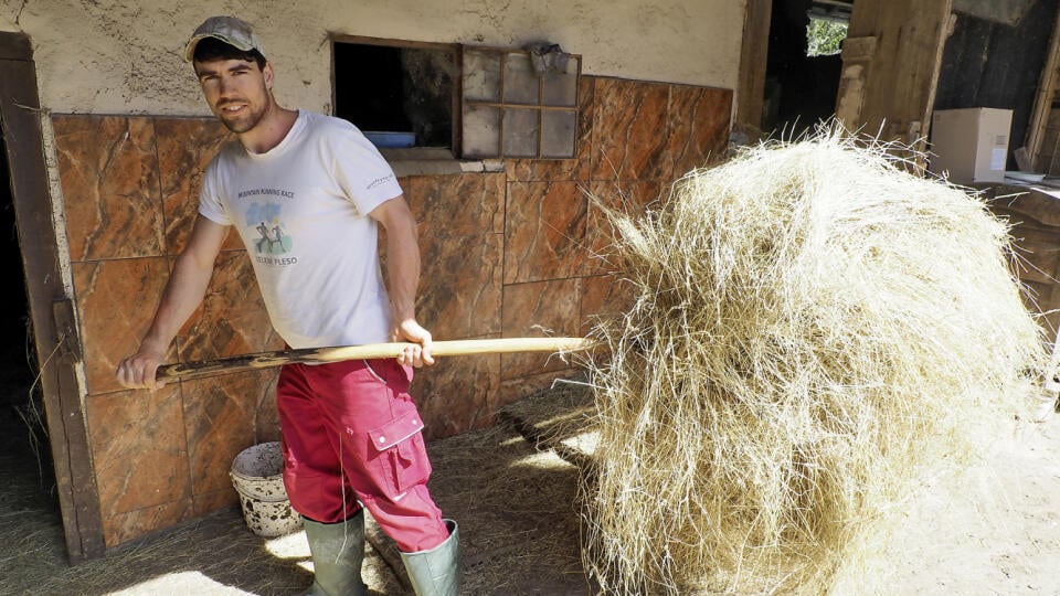 Mnohonásobný majster Slovenska. Jeho vášňou je práca na rodinnej farme.