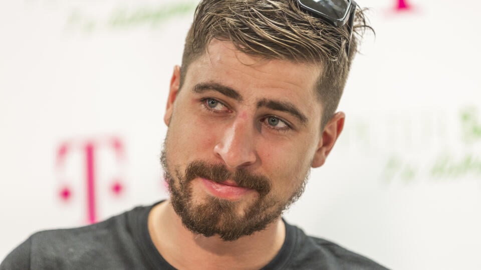 Sagan sa vrátil domov!