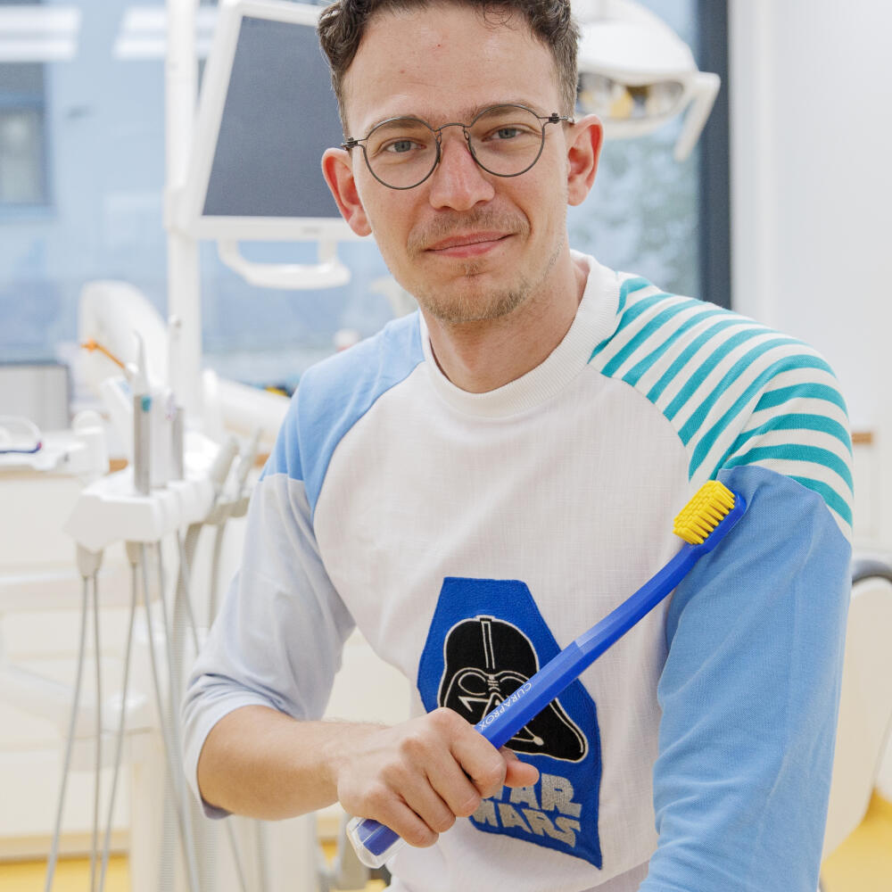 Na snímke detský stomatológ MUDr. Adam Mikuš.