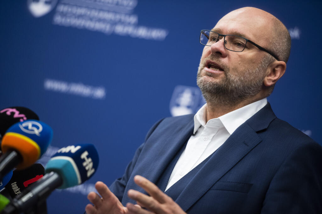 Na snímke minister hospodárstva SR a prvý podpredseda vlády pre ekonomiku SR Richard Sulík (SaS) hovorí počas tlačovej konferencie k vyjednávaniu o embargu na ruskú ropu 7. júna 2022  v Bratislave. FOTO TASR - Jaroslav Novák