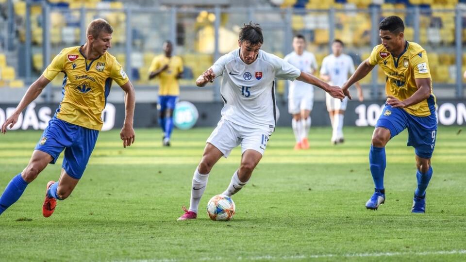 Slovenská futbalová reprezentácia do 21 rokov remizovala v utorňajšom prípravnom dueli na ihrisku fortunaligového FC DAC 1904 Dunajská Streda 3:3.