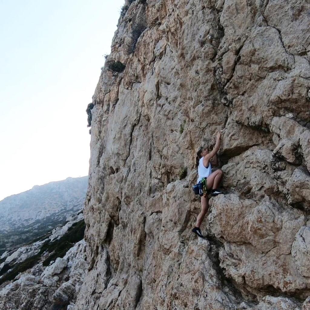 Katharina Liensberger má adrenalínový koníček.