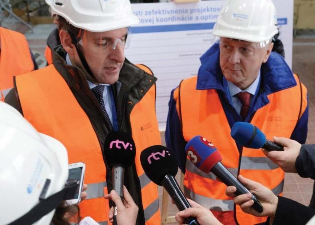 10 dôvodov, prečo sa z kedysi najziskovejšej firmy pomaly stáva ruina
