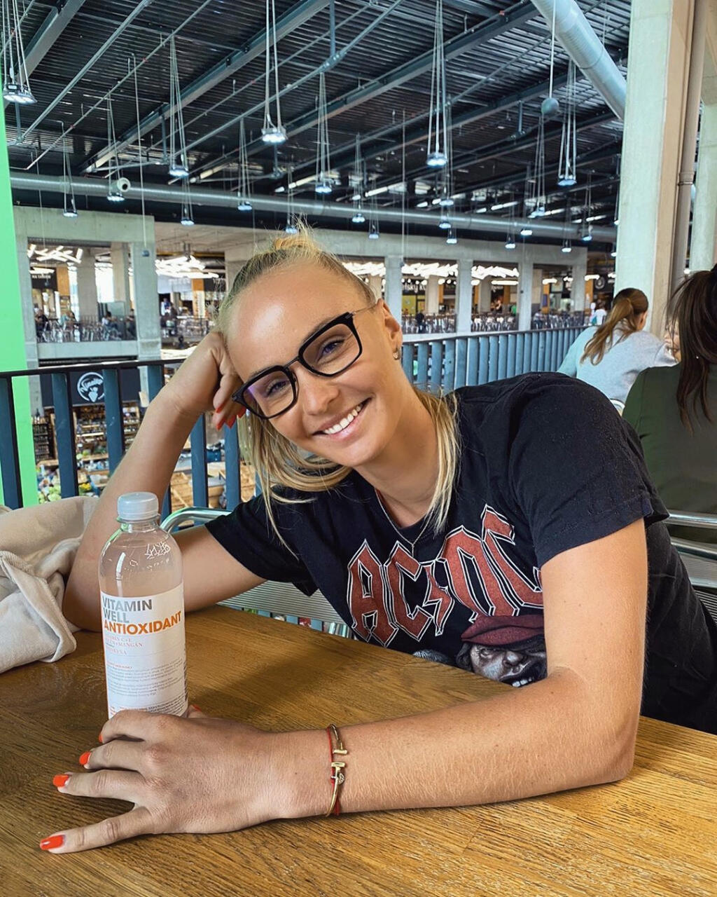 Rebecca Šramková je naozaj krásna žena.