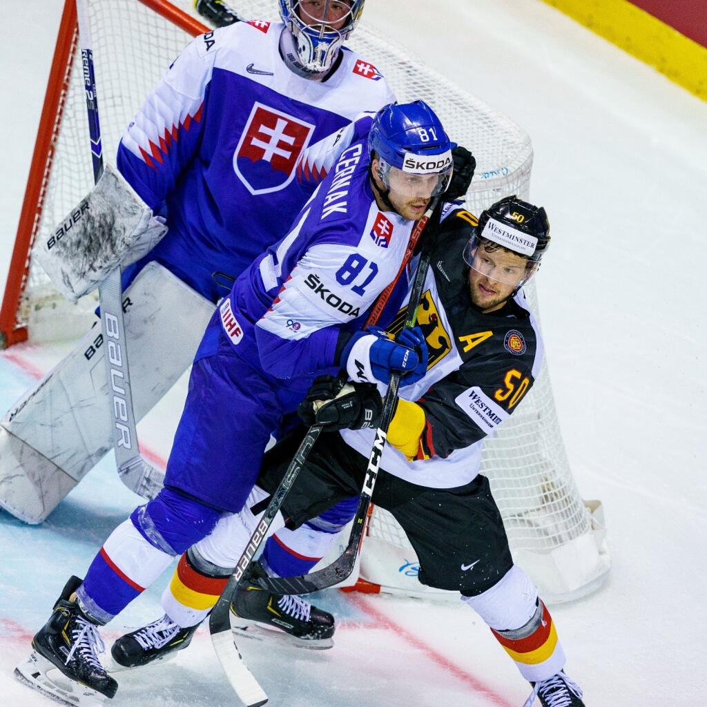 Legendárni útočníci Hossa a Pálffy o výkonoch Slovenska na MS: Mladí dravci sú veľkým prísľubom