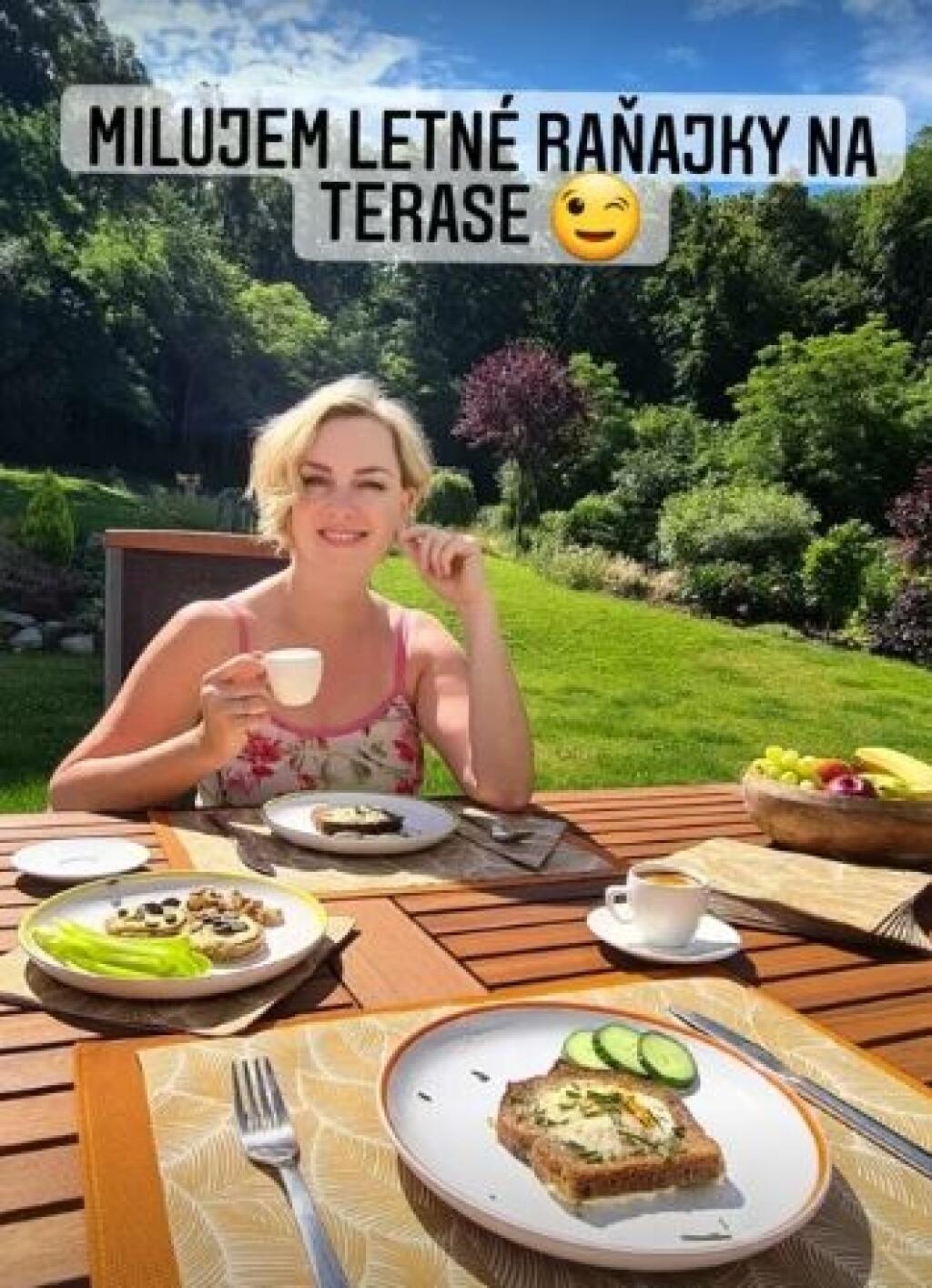 Herečkina záhrada je nádherná.