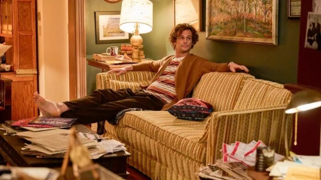 Matthew Gray Gubler ako Einstein.