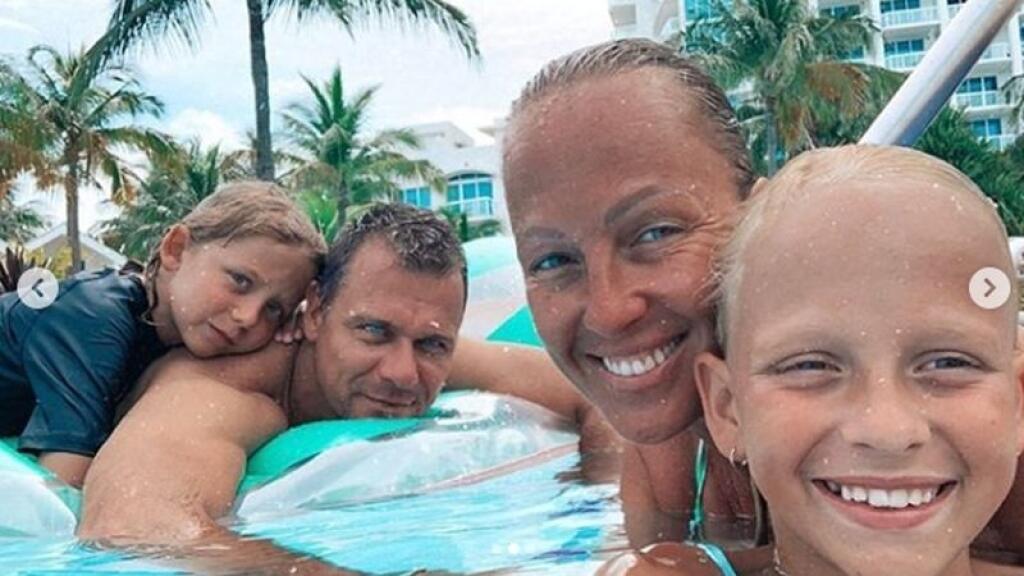 Zuzana Belohorcová s rodinou