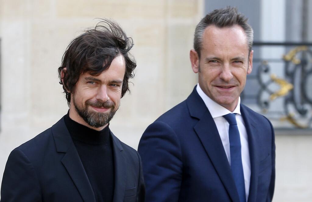 Zakladateľ Twitteru Jack Dorsey a francúzsky prezident Emmanuel Macron