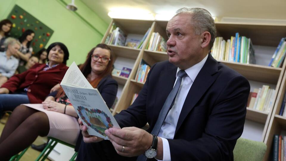 Andrej Kiska minulý týždeň navštívil čitateľský klub Paľikerav, kde malým školákom čítal rozprávky
