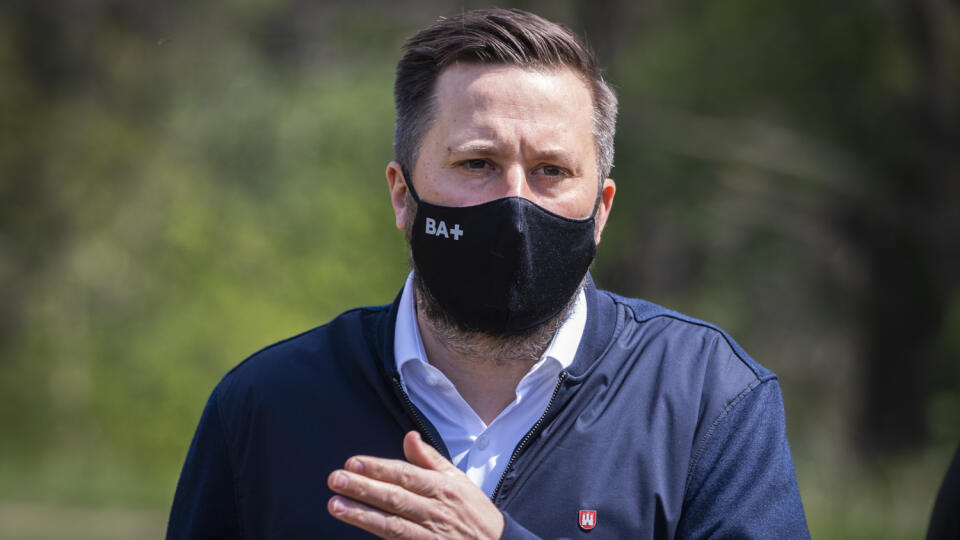 Na snímke primátor hlavného mesta SR Bratislavy Matúš Vallo počas tlačovej konferencie k monitoringu komárov v aktuálnej sezóne v Bratislave 27. apríla 2021. FOTO TASR - Jaroslav Novák