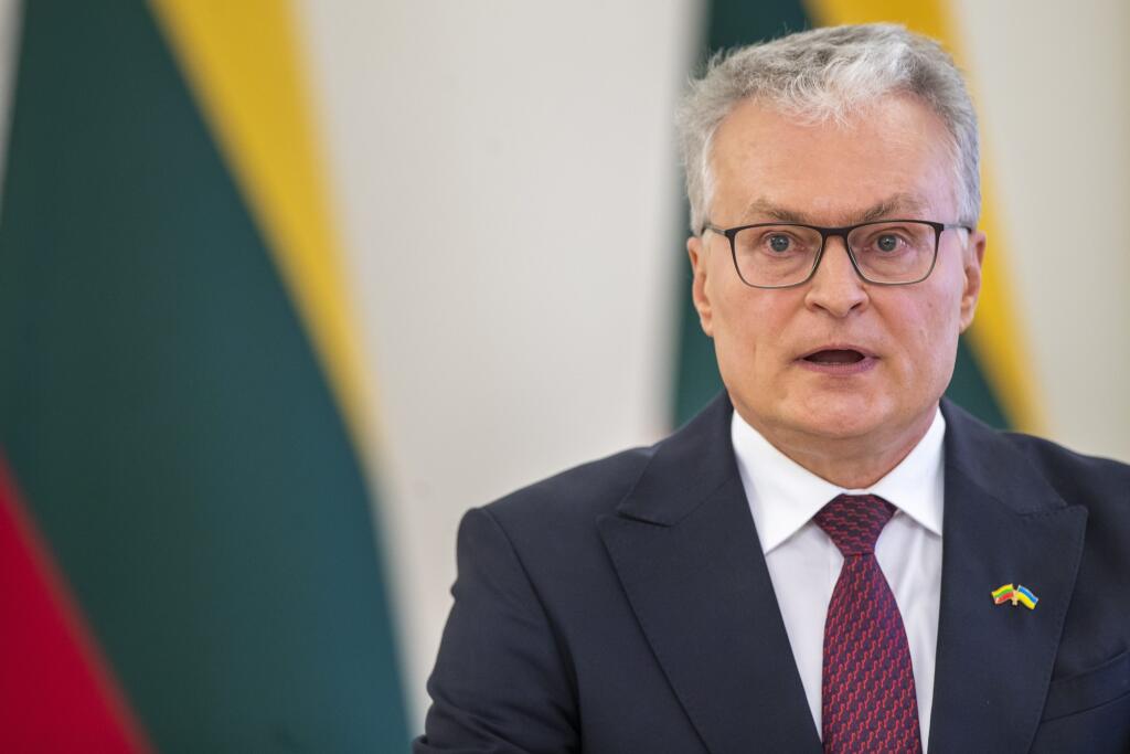 PK 30 Vilnius - Na snímke litovský prezident Gitanas Nauseda odpovedá na otázky novinárov počas tlačovej konferencie s holandským premiérom Markom Ruttem v Prezidentskom paláci vo Vilniuse v pondelok 21. marca 2022. FOTO TASR/AP

Lithuanian President Gitanas Nauseda speaks during a joint media conference with Dutch Prime Minister Mark Rutte at the Presidential palace in Vilnius, Lithuania, Monday, March 21, 2022. (AP Photo/Mindaugas Kulbis)