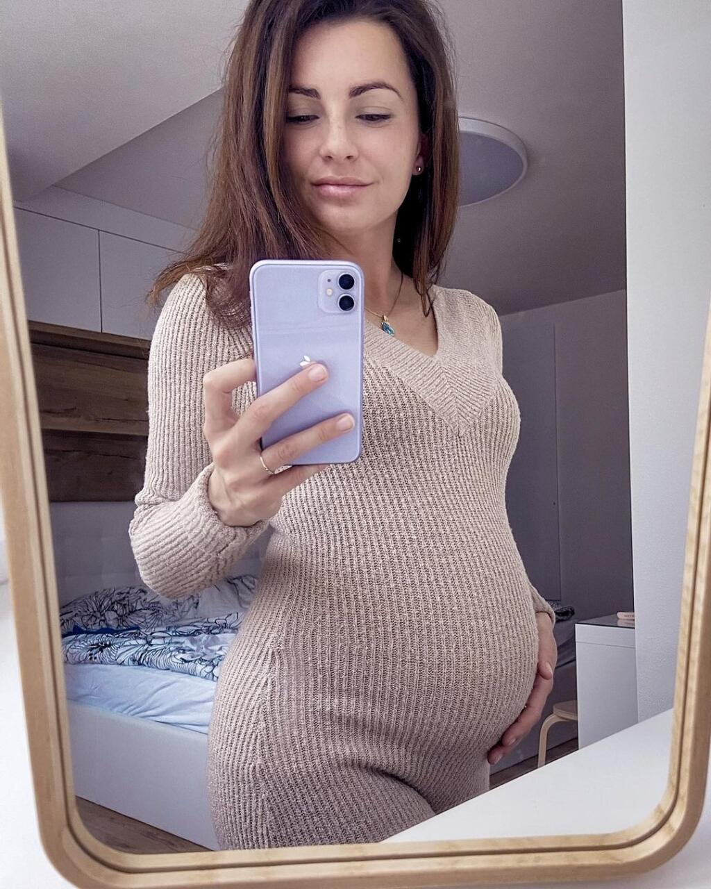 Aj takýmito zábermi sa pochválila Romana v tehotenstve.