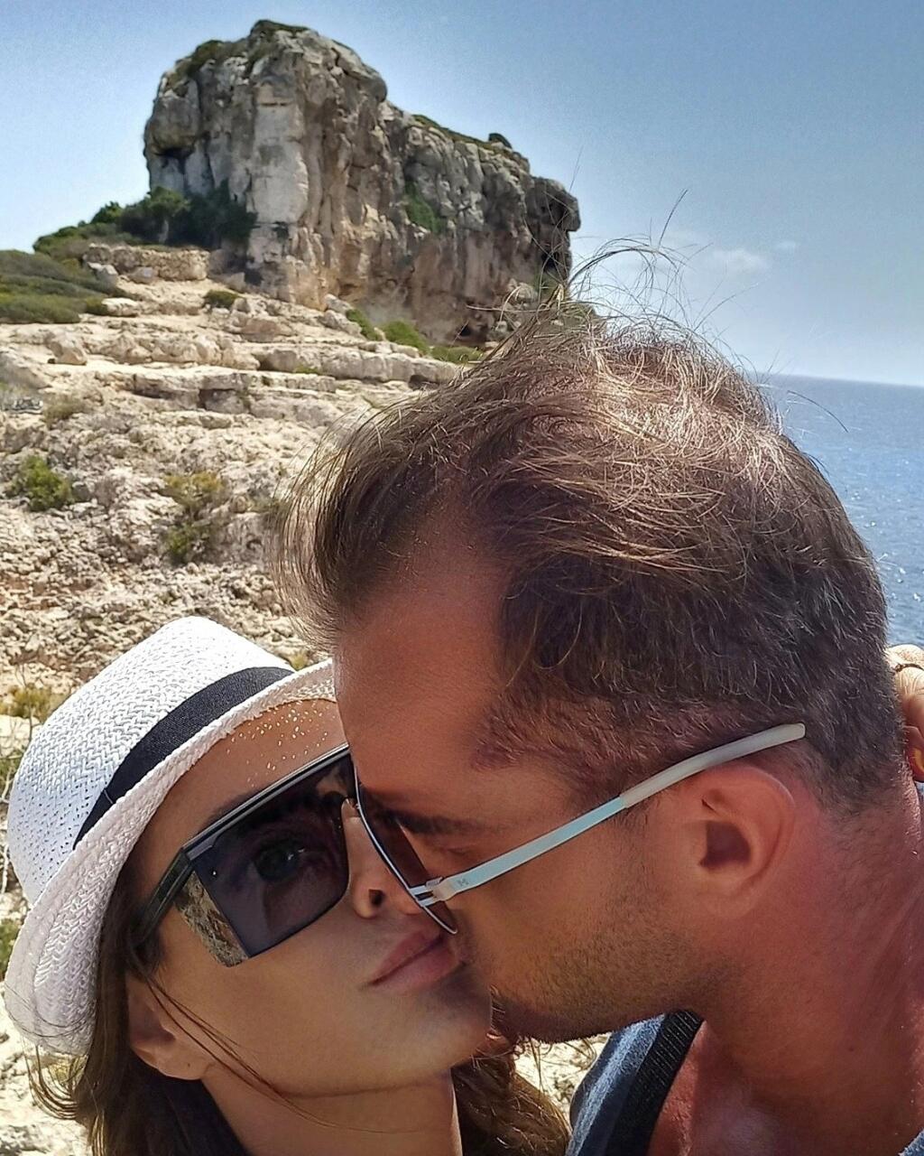 Zora Czoborová si v lete užíva na cestách po Južnej Európe, ale nezaháľa ani pracovne. Trénuje zákazníčky na letných zájazdových fitness pobytoch.